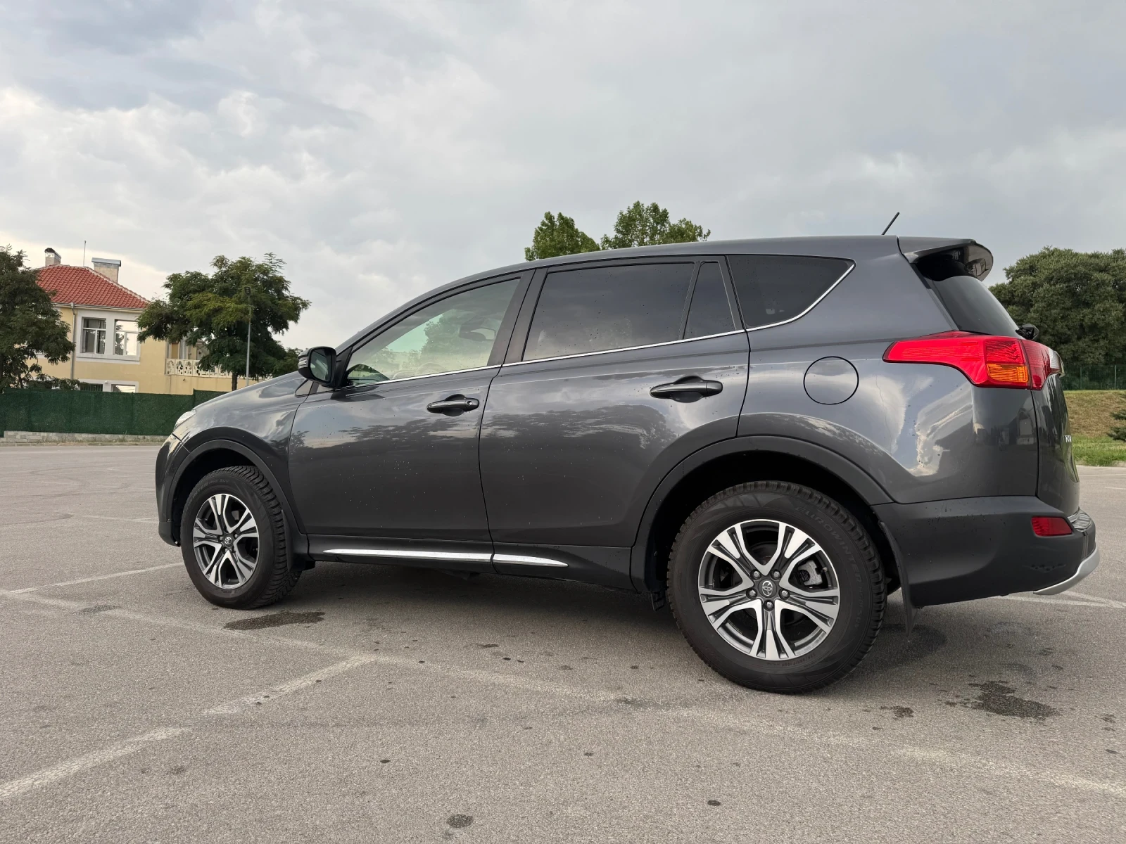 Toyota Rav4 2.0i AWD Нави Автоматик - изображение 8