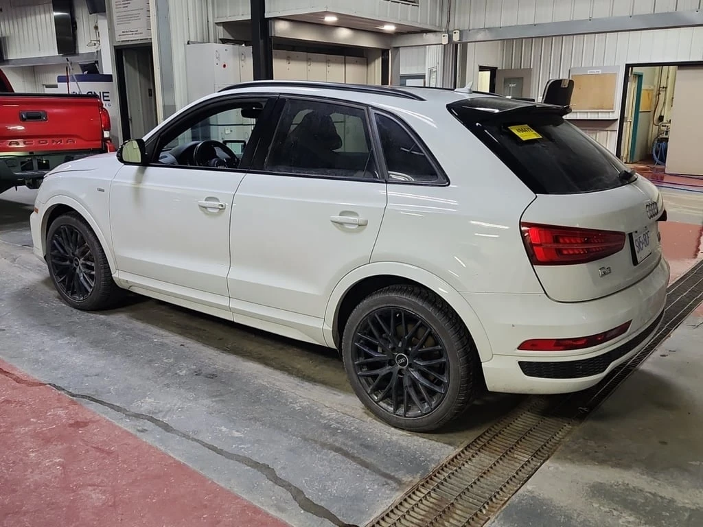 Audi Q3 * 2.0 TFSI quattro Technik Tiptronic * CARFAX * БЕ - изображение 2