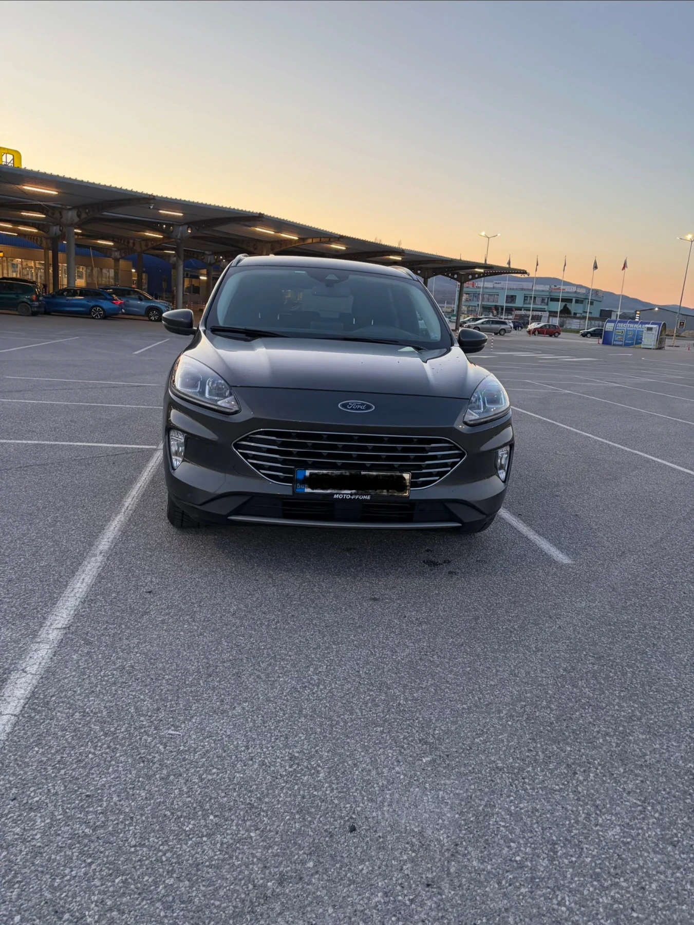 Ford Kuga 1.5, снимка 2 - Автомобили и джипове - 53841301