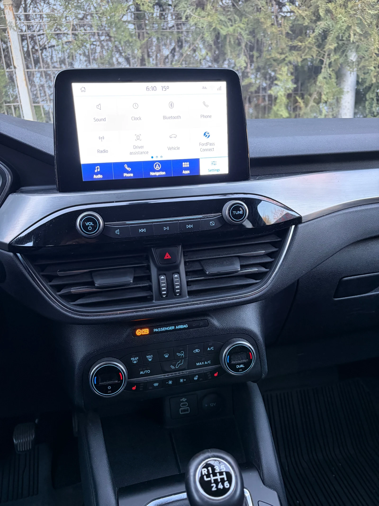 Ford Kuga 1.5, снимка 10 - Автомобили и джипове - 53841301