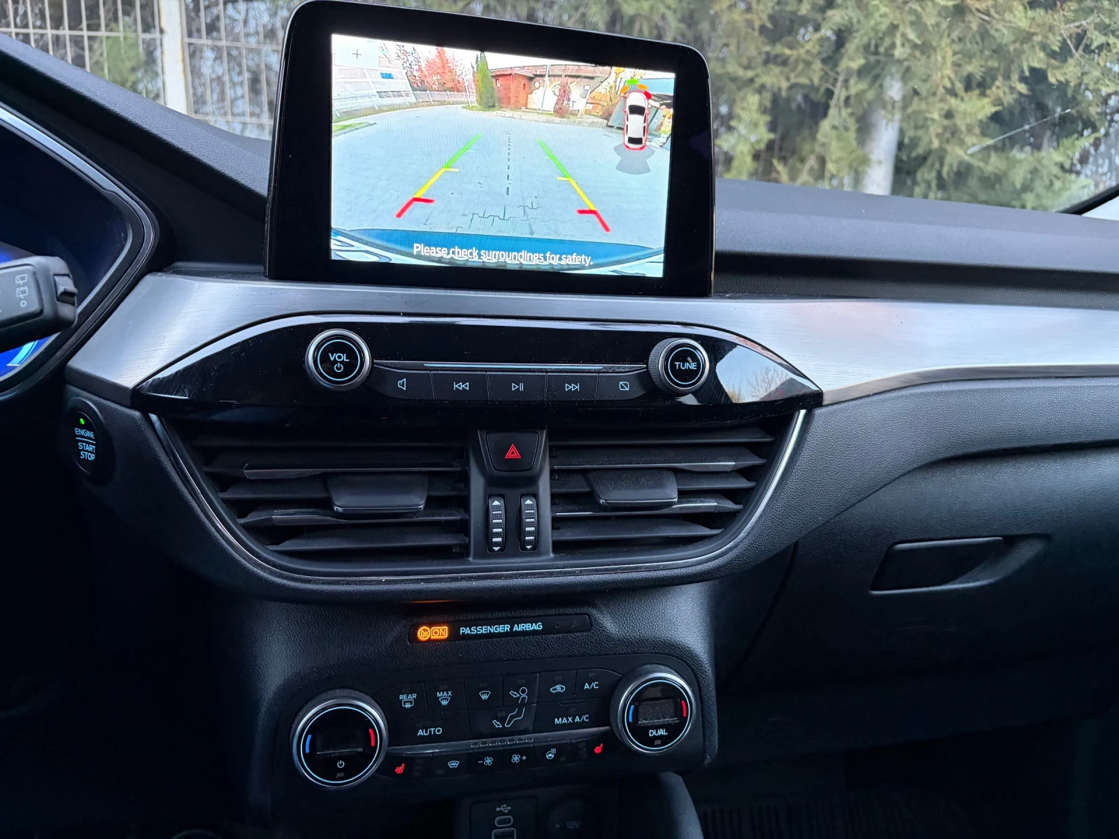 Ford Kuga 1.5, снимка 11 - Автомобили и джипове - 53841301