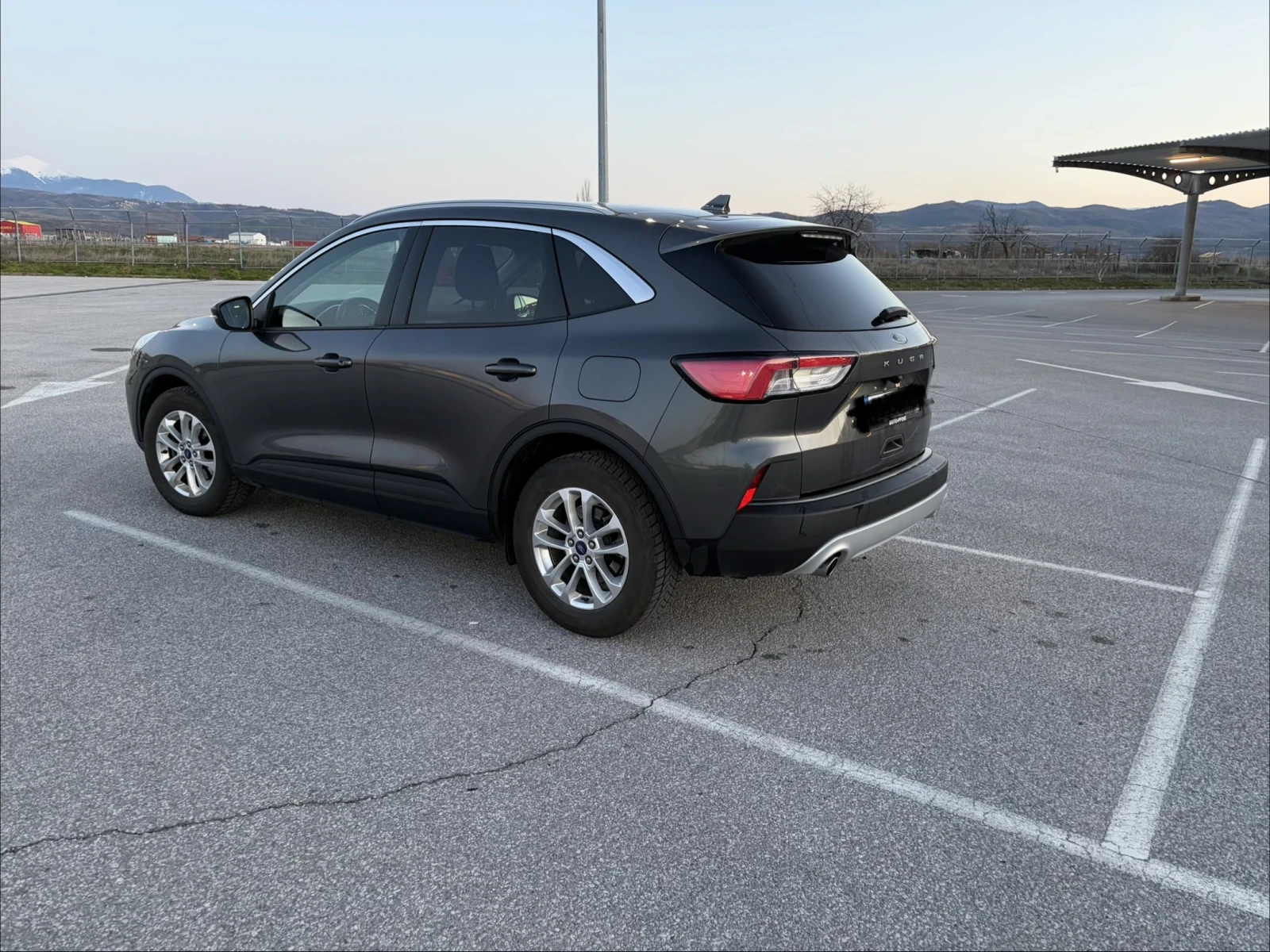 Ford Kuga 1.5, снимка 6 - Автомобили и джипове - 53841301