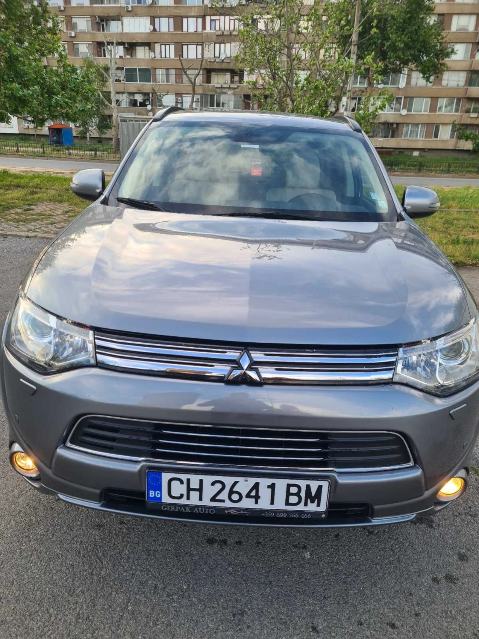 Mitsubishi Outlander, снимка 3 - Автомобили и джипове - 54563403