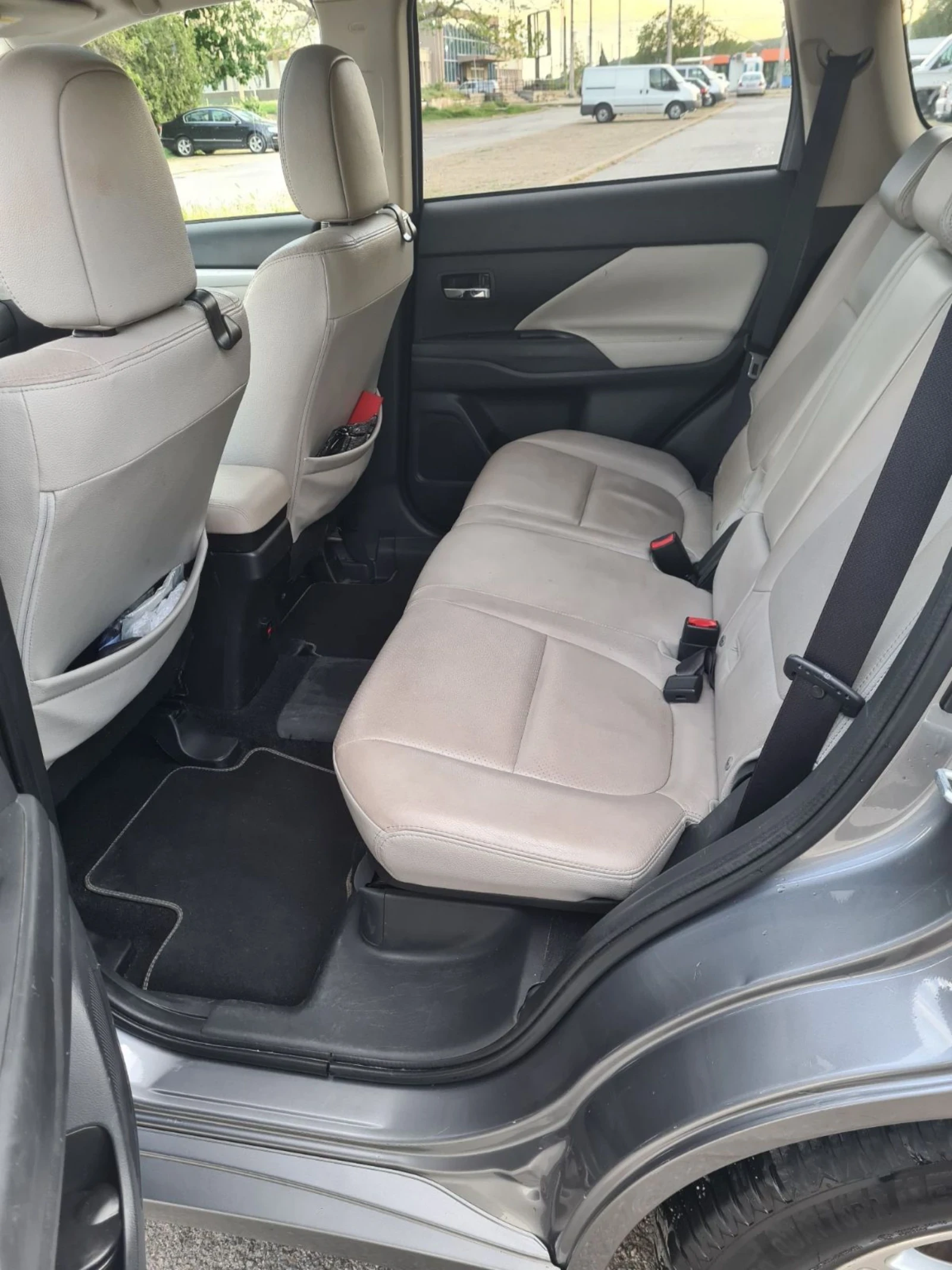 Mitsubishi Outlander, снимка 7 - Автомобили и джипове - 54563403