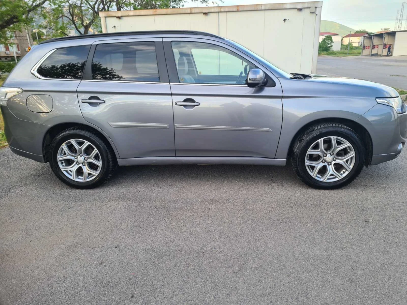 Mitsubishi Outlander, снимка 5 - Автомобили и джипове - 54563403