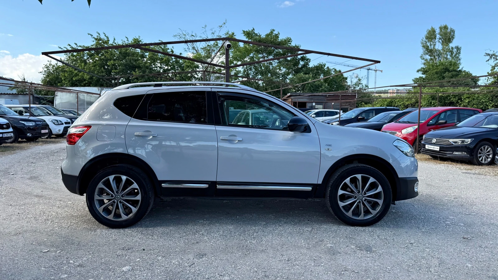 Nissan Qashqai 2.0dci 4x4 НАВИ ПАНОРАМА, снимка 5 - Автомобили и джипове - 54973772