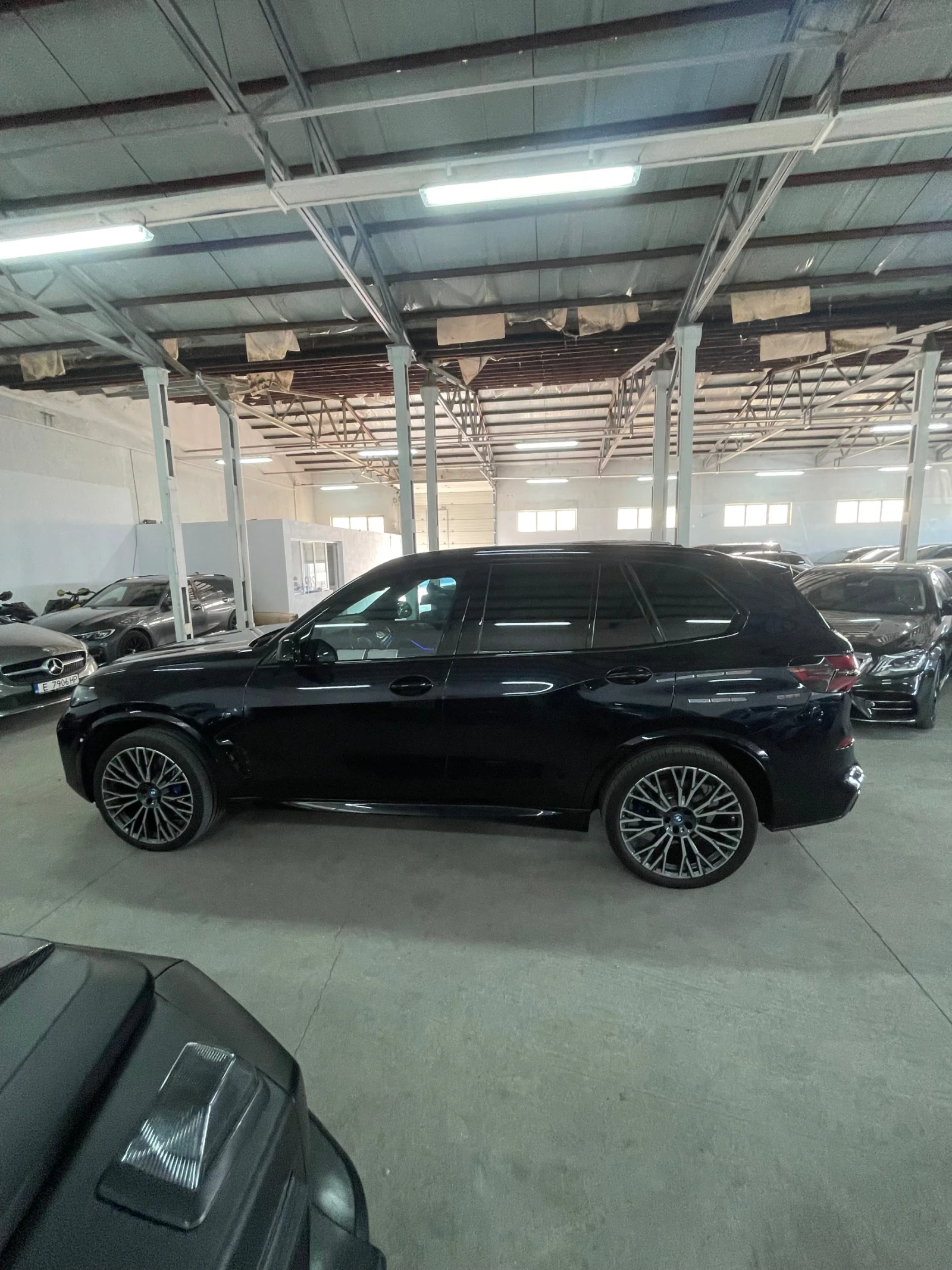 BMW X5 4.0D/Mpak/дист/harman/kardon/обдух/панор/head-up/3, снимка 8 - Автомобили и джипове - 55591628
