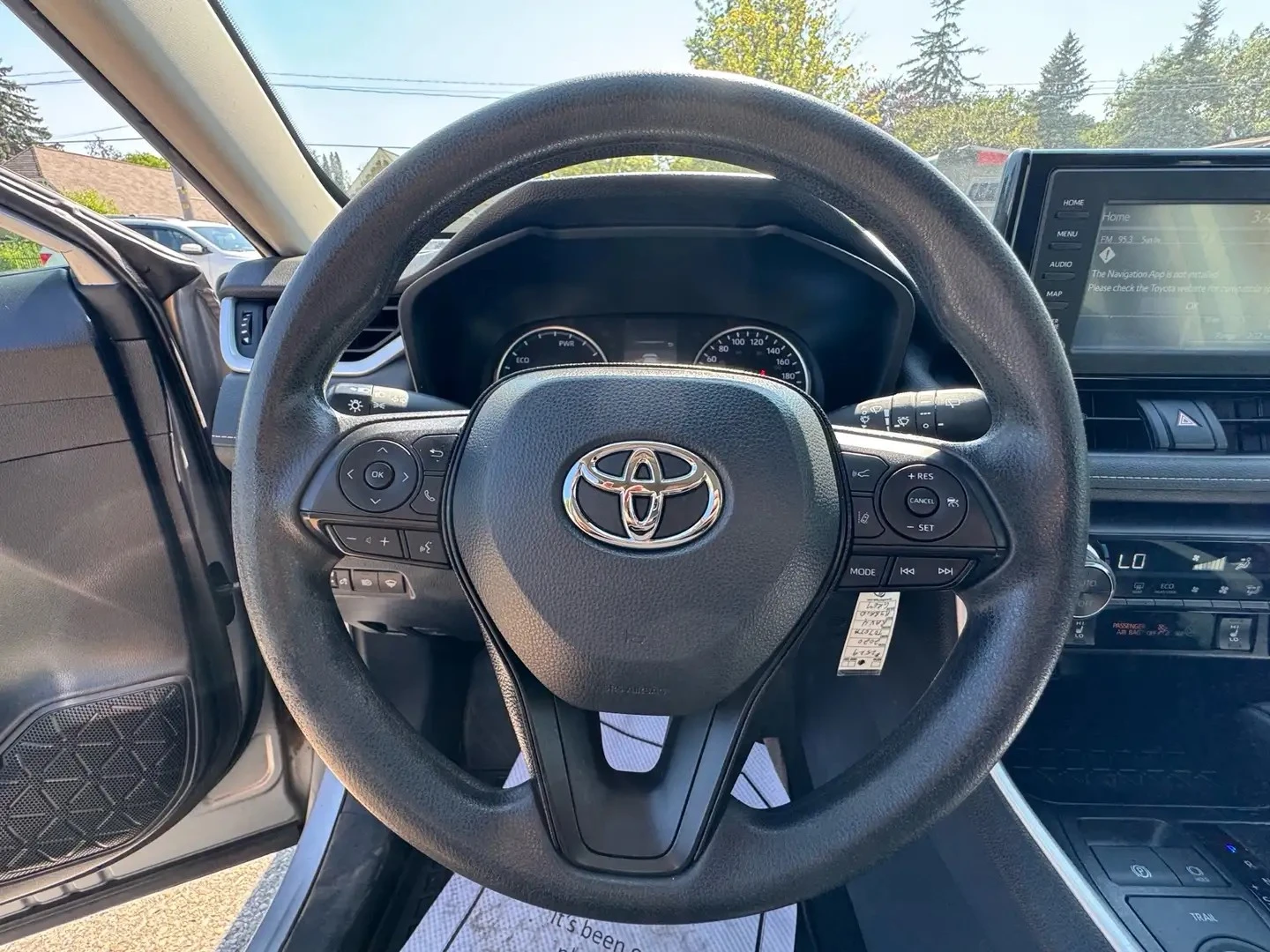 Toyota Rav4 Hybrid LE AWD, снимка 9 - Автомобили и джипове - 55595555