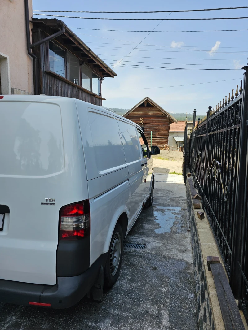 VW T5, снимка 4 - Бусове и автобуси - 47489715