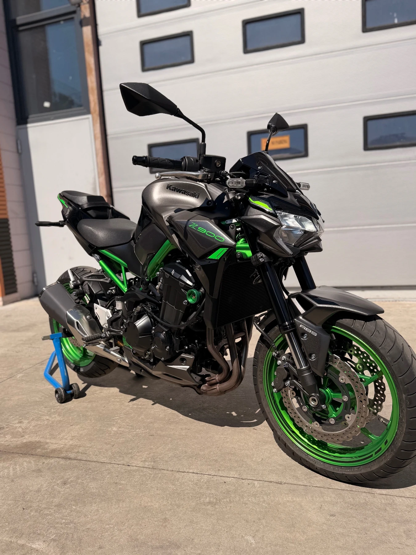 Kawasaki Z Z900 2024 A2