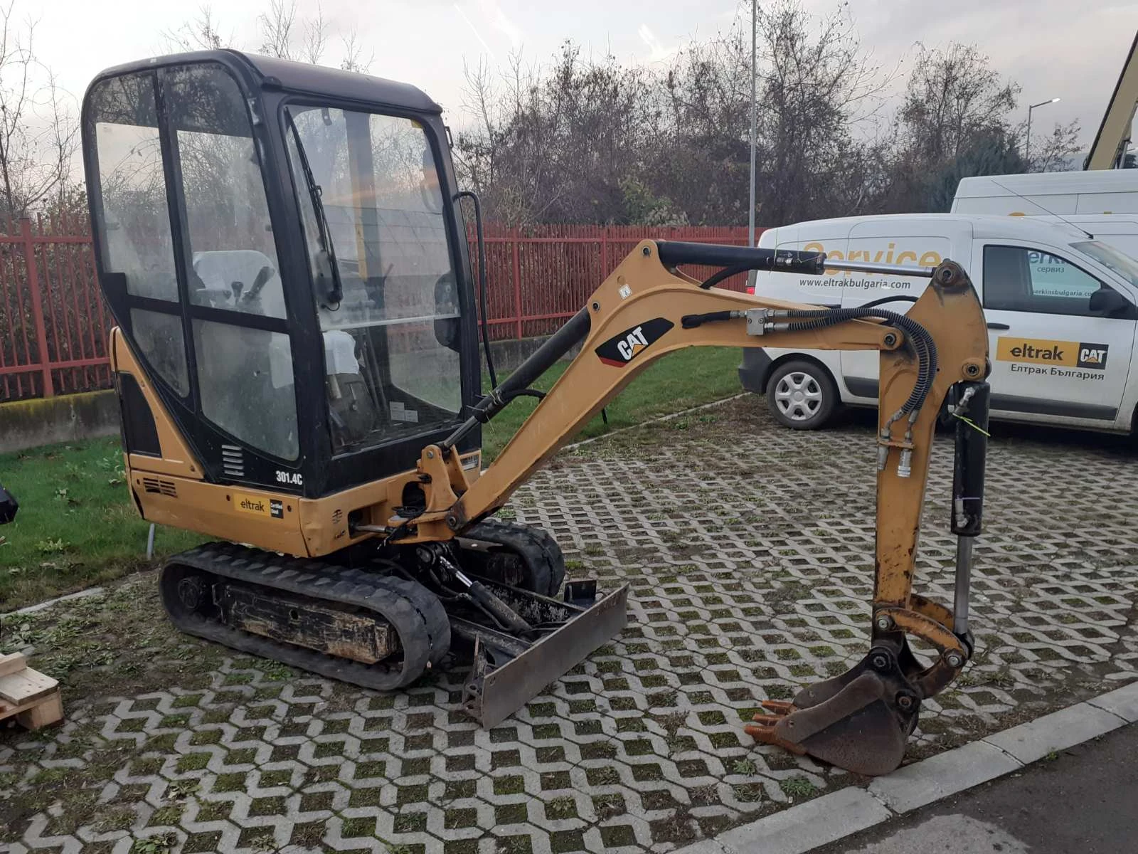 Багер Cat 301.4C | Mobile.bg — изображение 1