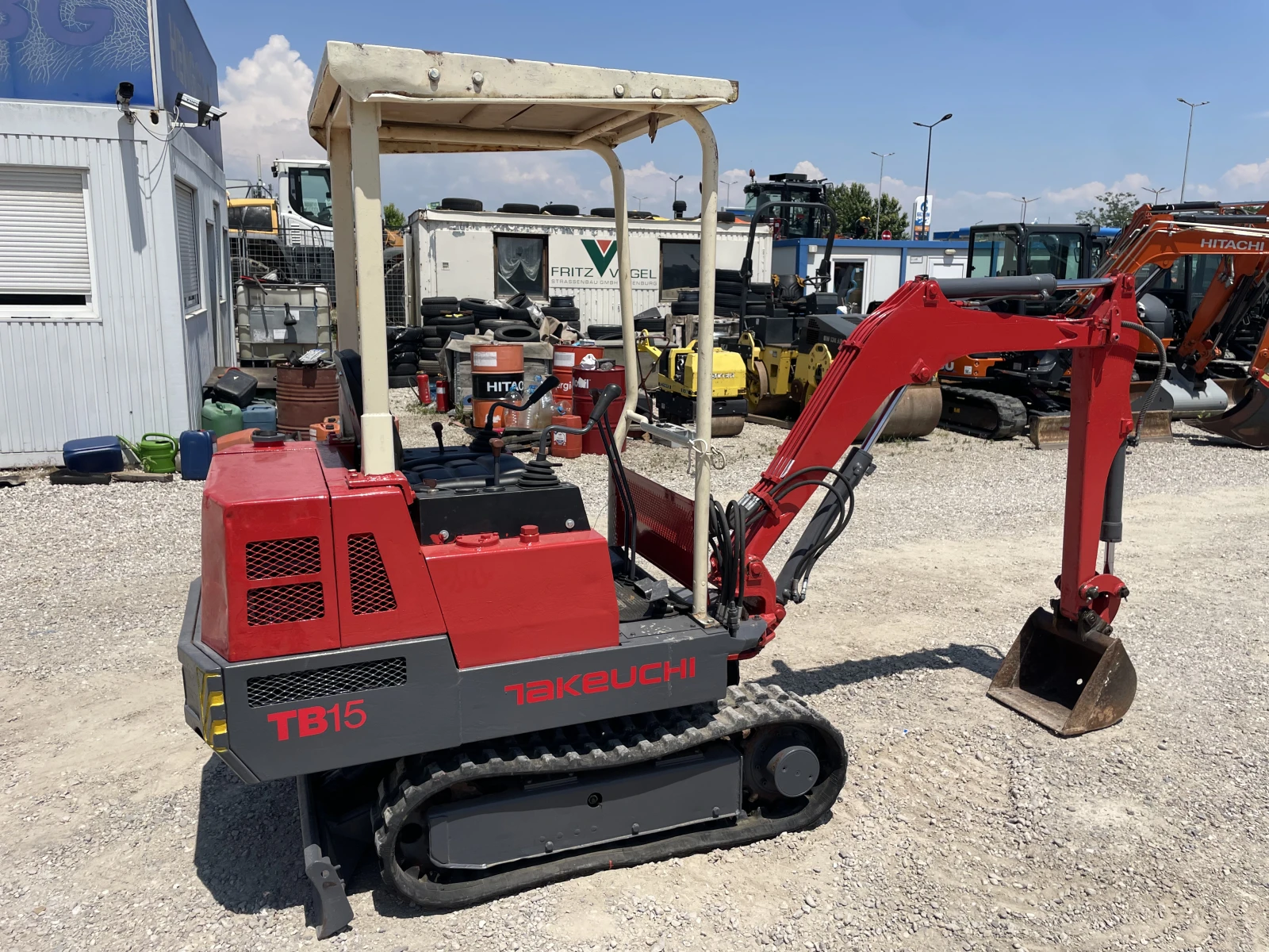 Багер Takeuchi TB15 - изображение 10