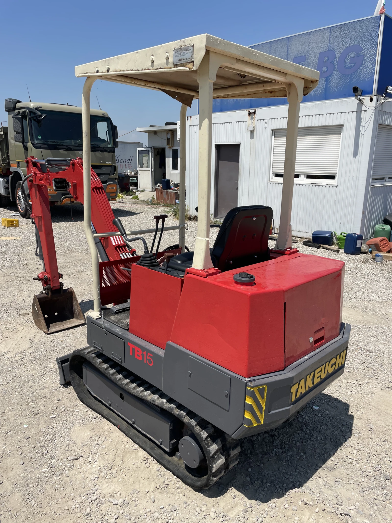 Багер Takeuchi TB15 - изображение 6