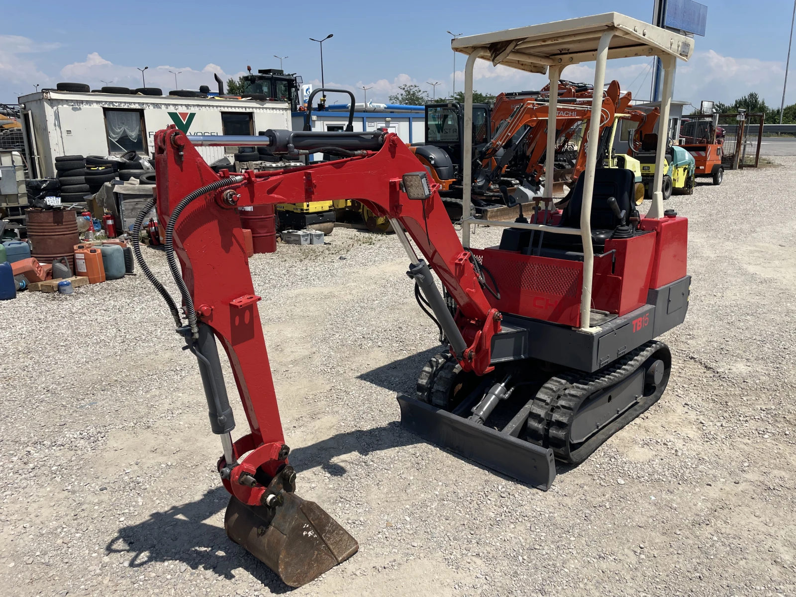 Багер Takeuchi TB15 - изображение 4