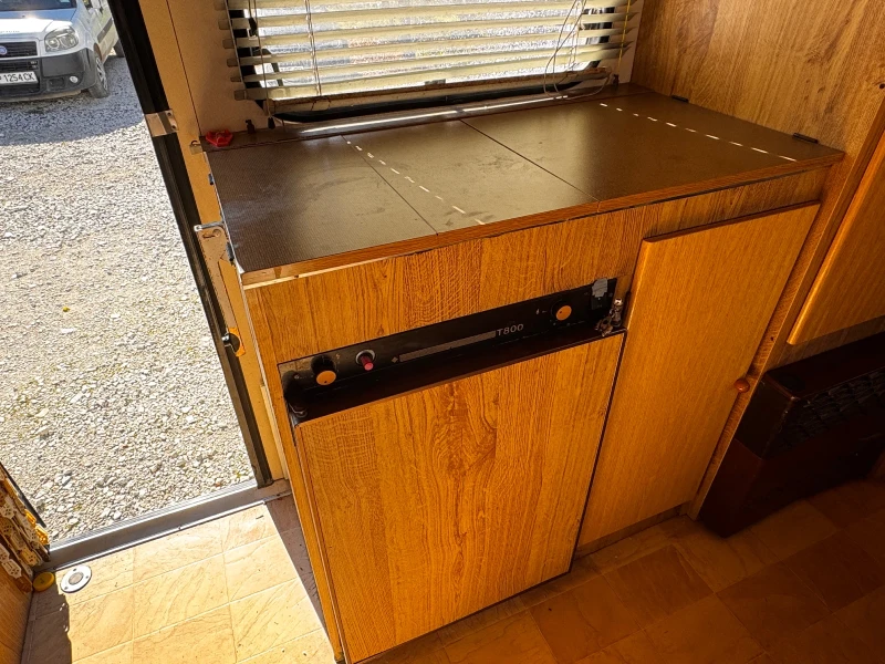 Кемпер Ford Transit 2.5D ИТАЛИЯ, снимка 13 - Каравани и кемпери - 52291949