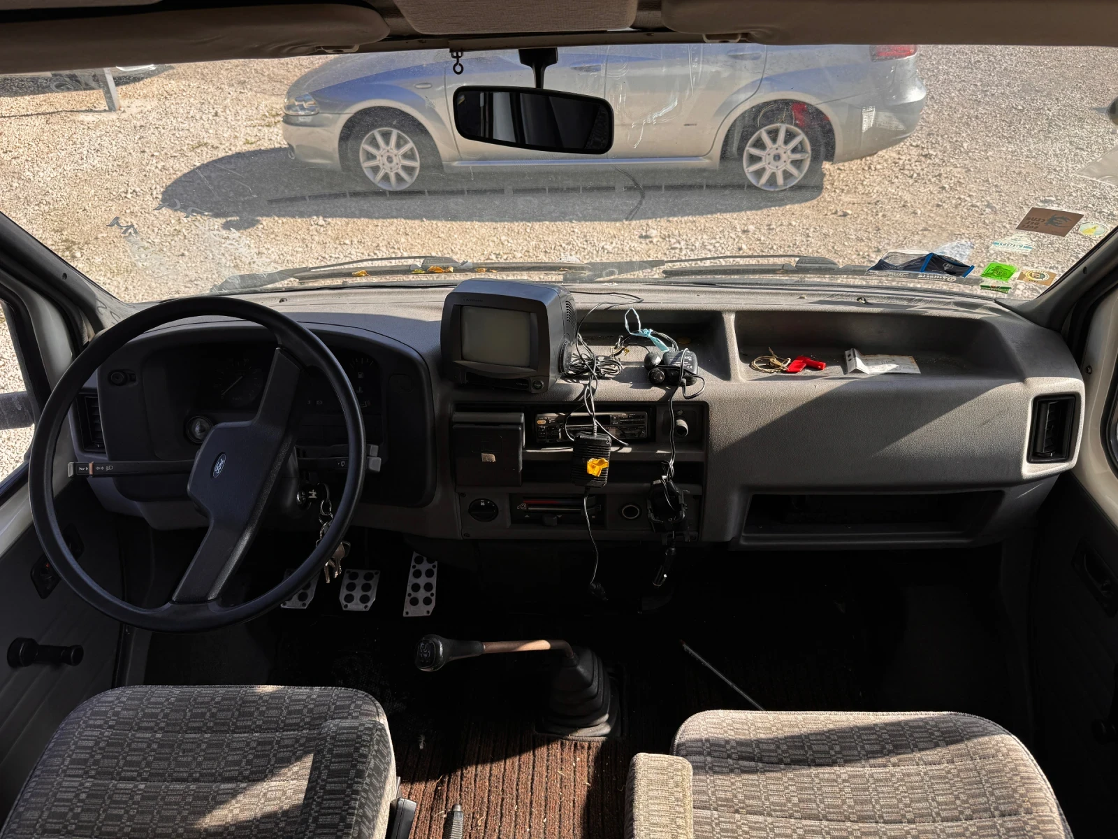  Ford Transit 2.5D  | Mobile.bg   12