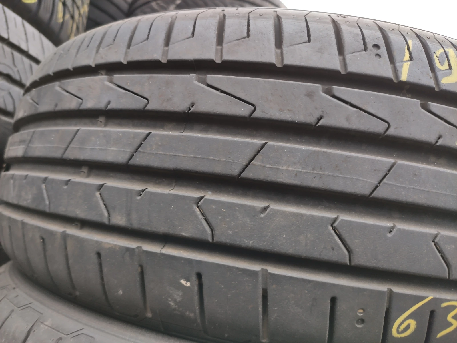 Гуми Летни 195/55R16, снимка 2 - Гуми и джанти - 55478449