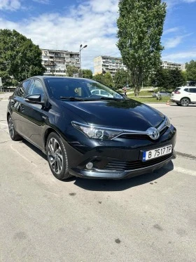 Toyota Auris 1.8 Hybrid, снимка 1