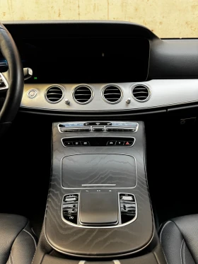 Обява за продажба на Mercedes-Benz E 300 EQ Boost 9G-TRONIC / в Гаранция / AMG оптика ~95 998 лв. - изображение 8