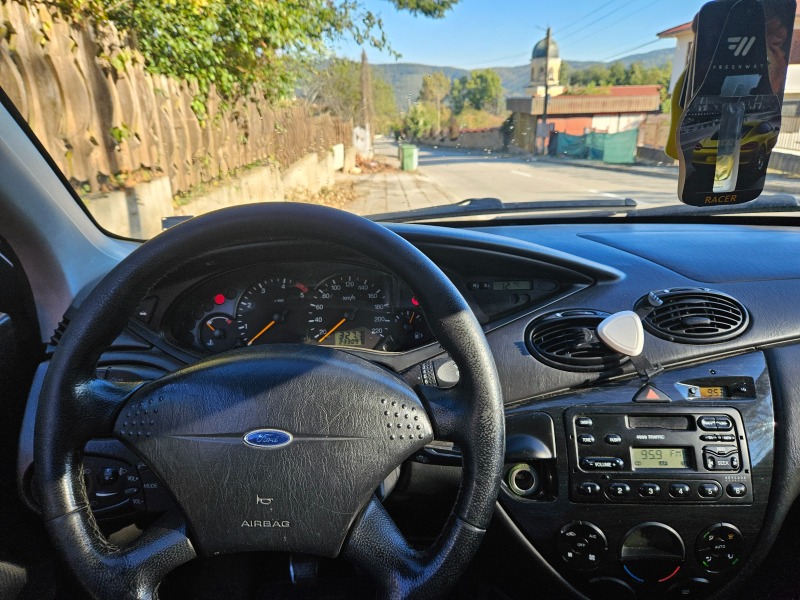 Ford Focus 1.8, снимка 2 - Автомобили и джипове - 44304553