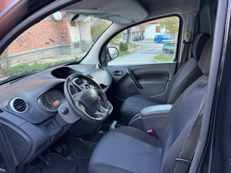 Renault Kangoo 1.5DCI-MAXI NAV, снимка 10 - Автомобили и джипове - 47910925