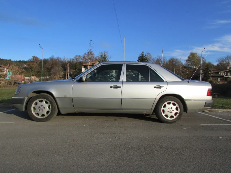 Mercedes-Benz 124 250 TD, снимка 2 - Автомобили и джипове - 47989475