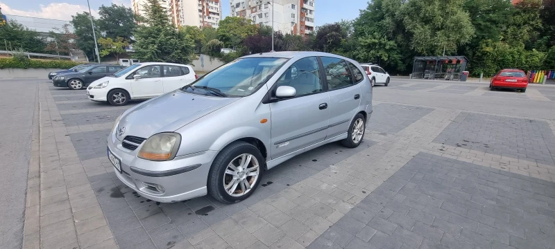 Nissan Almera tino