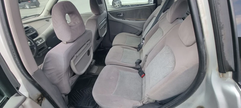 Nissan Almera tino, снимка 11 - Автомобили и джипове - 52496573