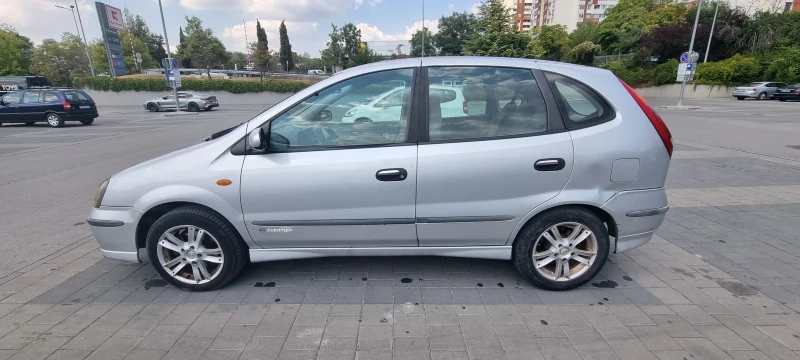 Nissan Almera tino, снимка 3 - Автомобили и джипове - 52496573