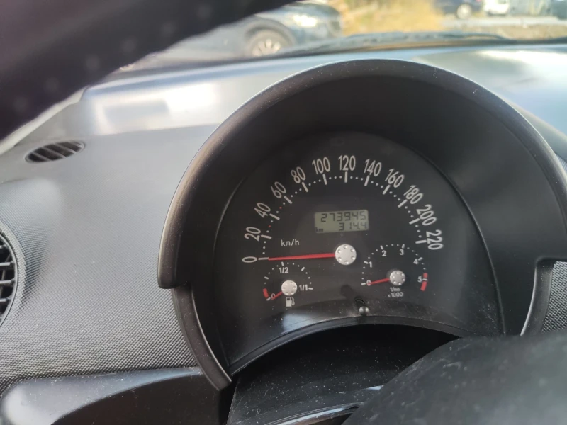 VW New beetle, снимка 6 - Автомобили и джипове - 52383577