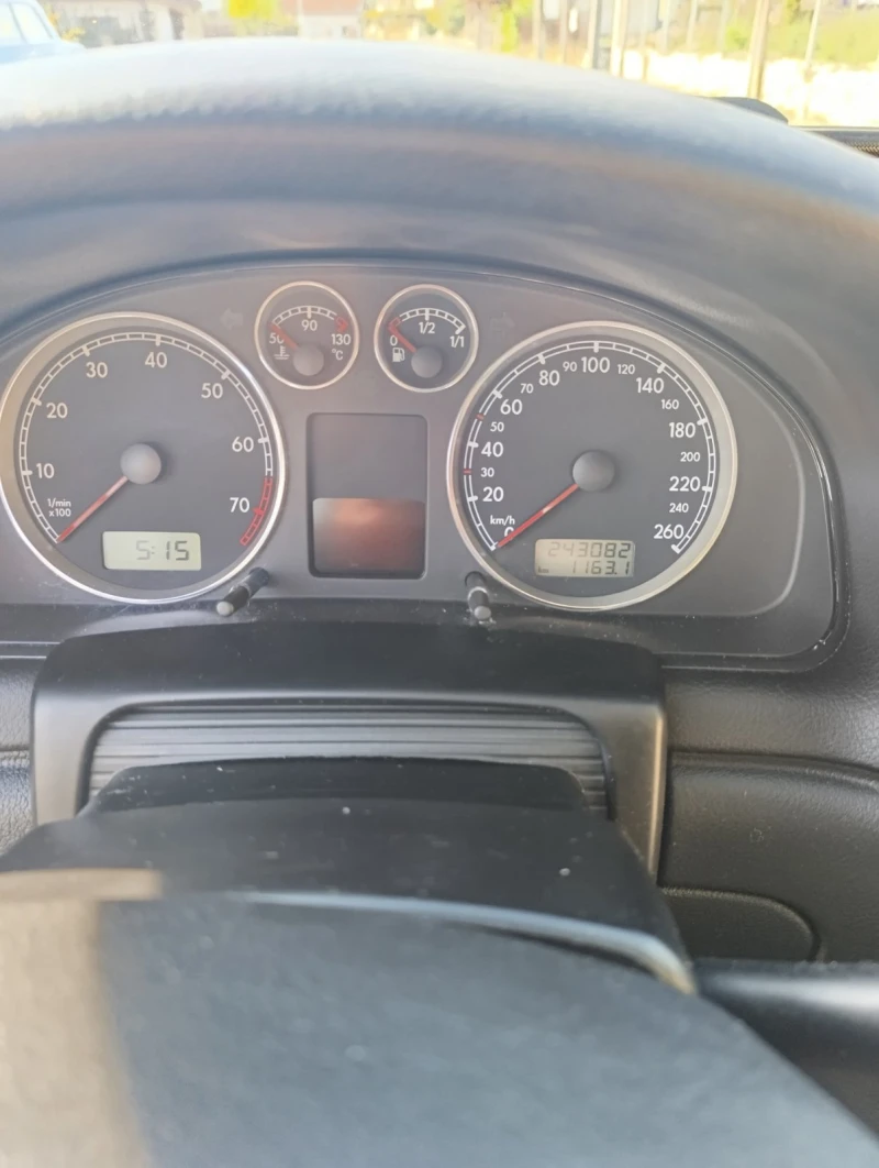 VW Passat, снимка 7 - Автомобили и джипове - 52393750