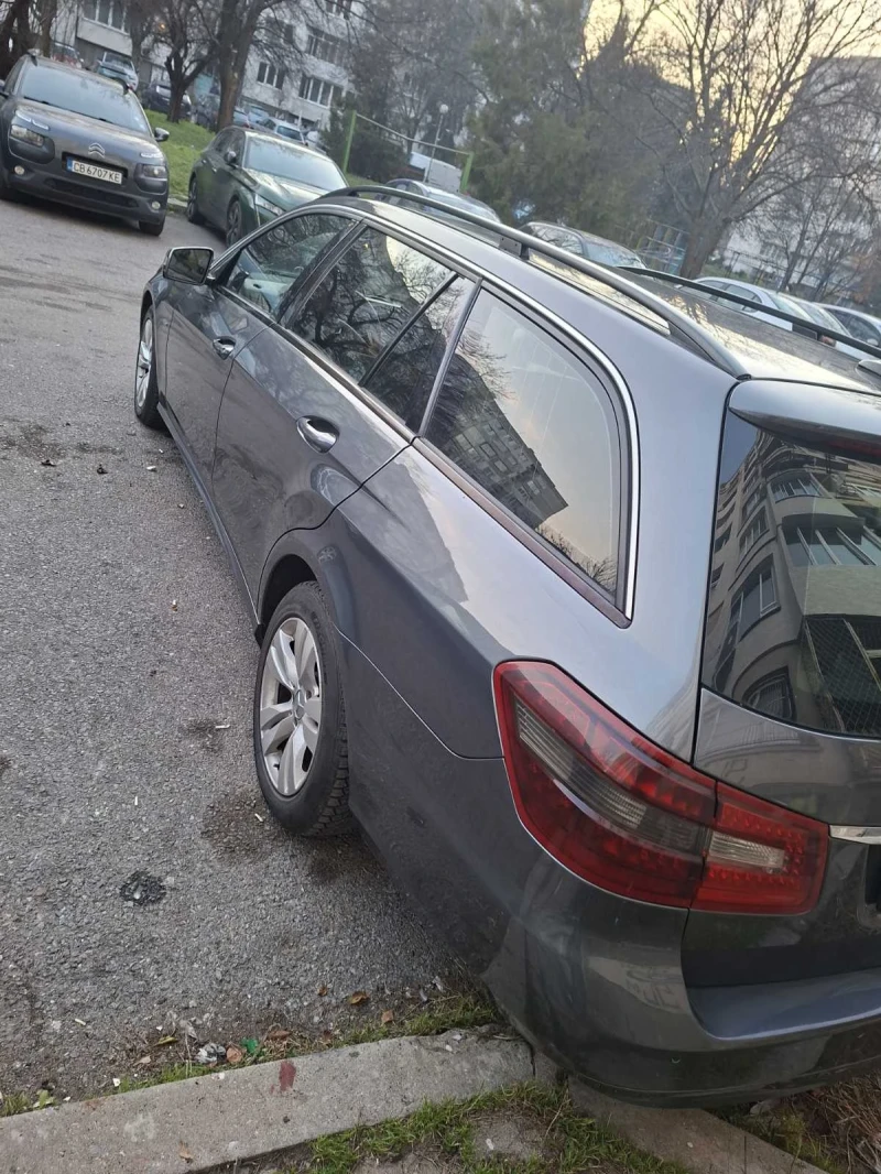 Mercedes-Benz E 220 2.20, снимка 2 - Автомобили и джипове - 52853945