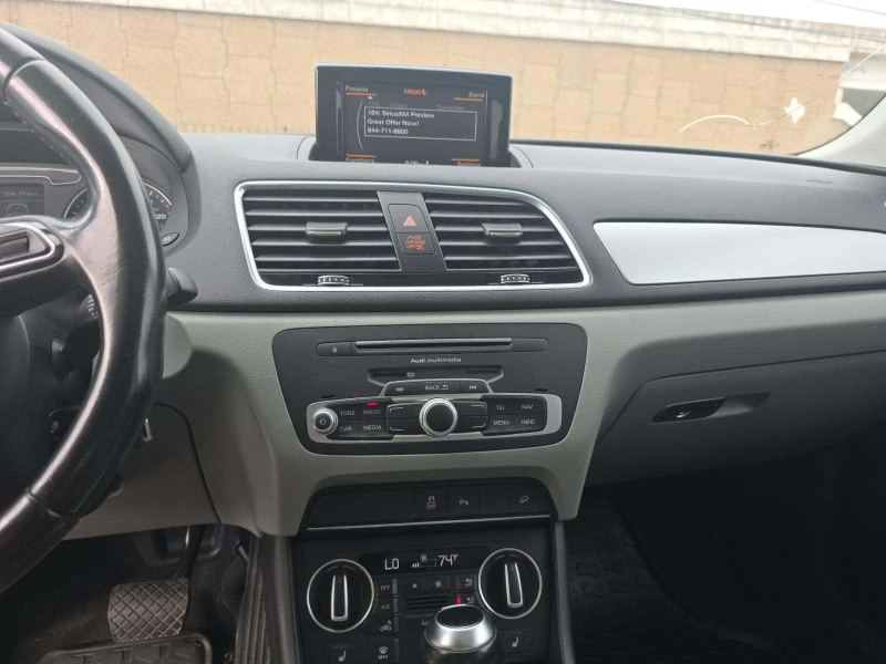 Audi Q3 2.0T Premium, снимка 7 - Автомобили и джипове - 53190866