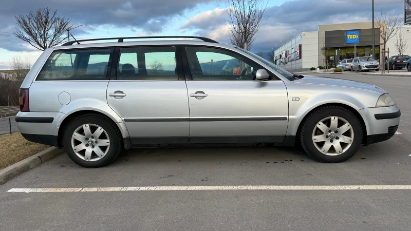 VW Passat 1.9 TDI 4motion, снимка 4 - Автомобили и джипове - 53403904