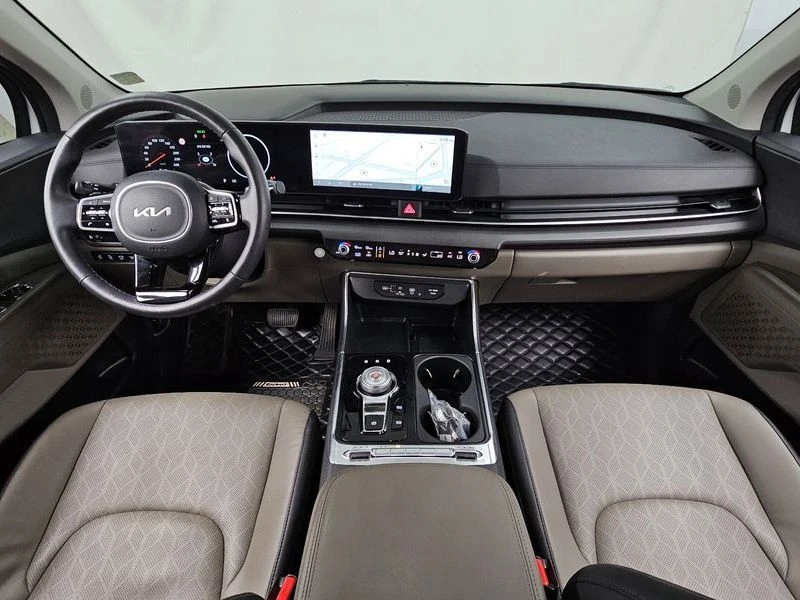 Kia Carnival 1.6 Automatic, снимка 7 - Автомобили и джипове - 55848236