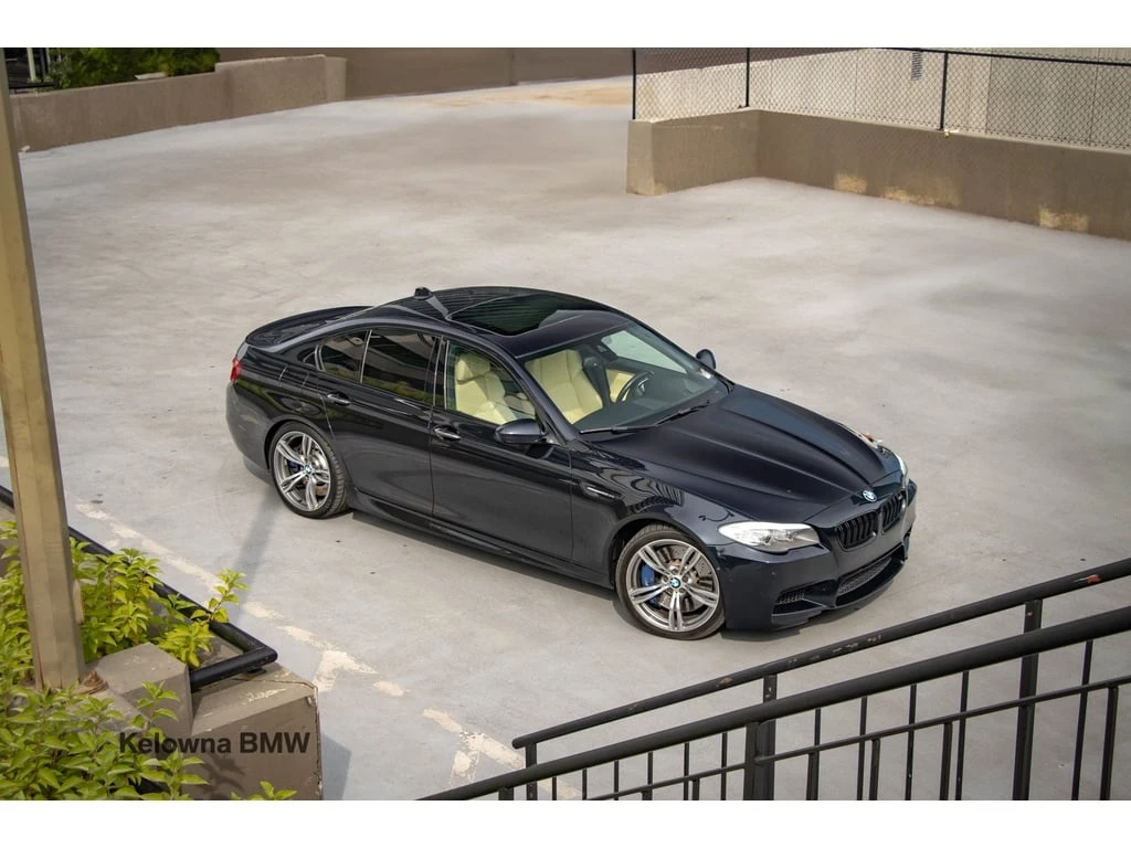 BMW M5 * 4dr Sdn * CARFAX * БЕЗ ПЪРВОНАЧАЛНА ВНОСКА, снимка 1