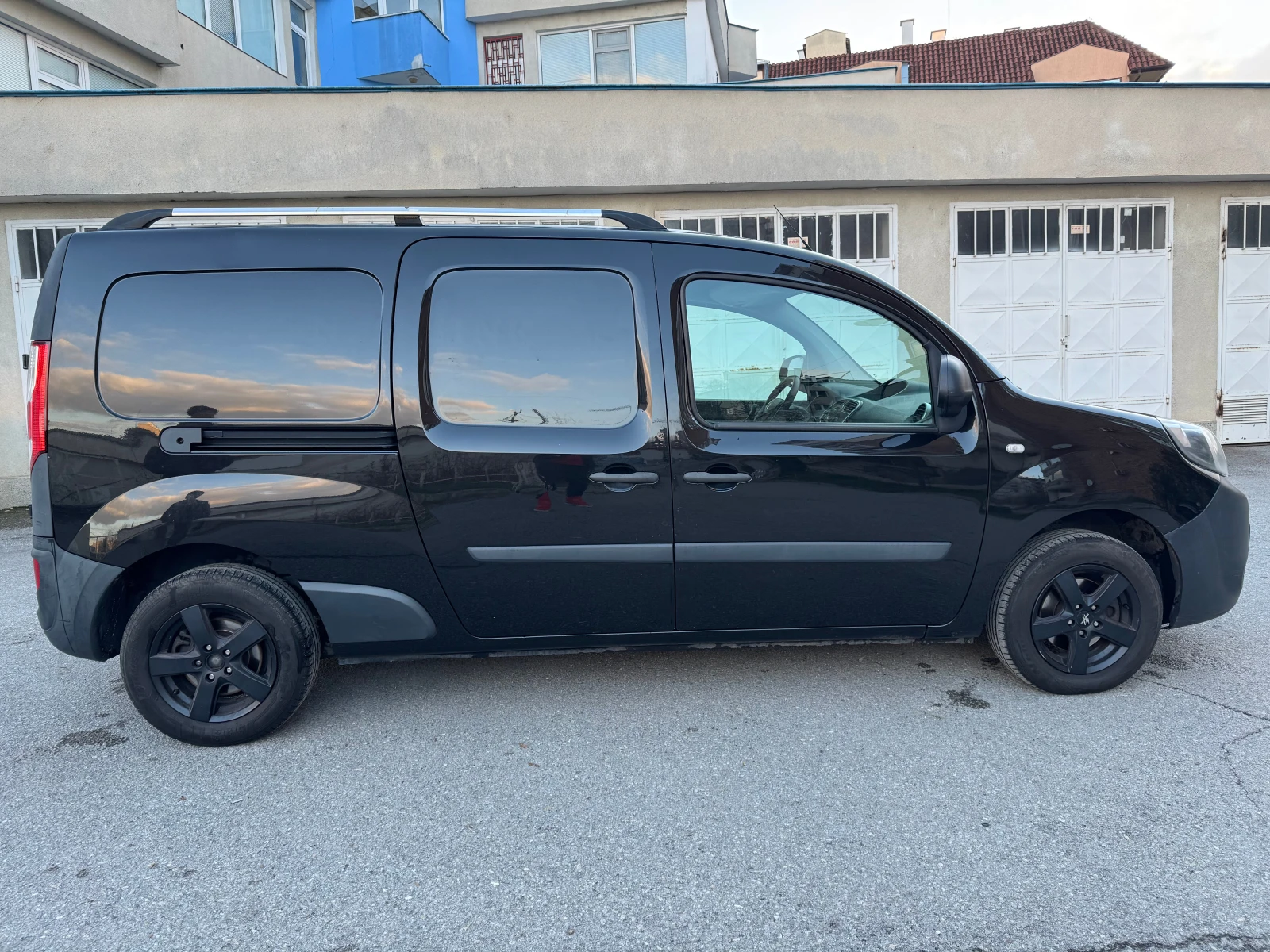 Renault Kangoo 1.5DCI-MAXI NAV - изображение 8