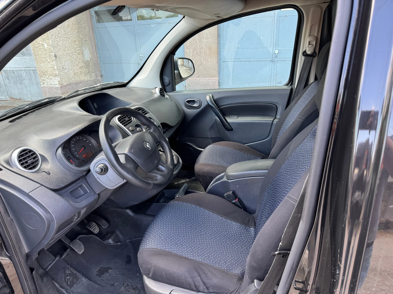 Renault Kangoo 1.5DCI-MAXI NAV - изображение 10