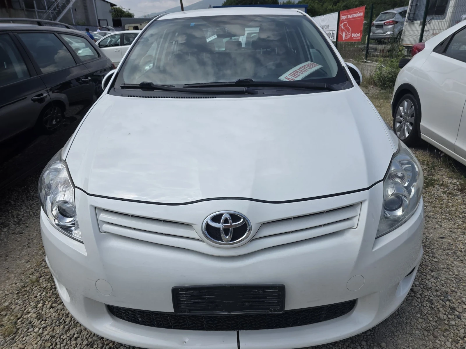 Toyota Auris 1.4 i EURO 5 FACELIFT - изображение 2