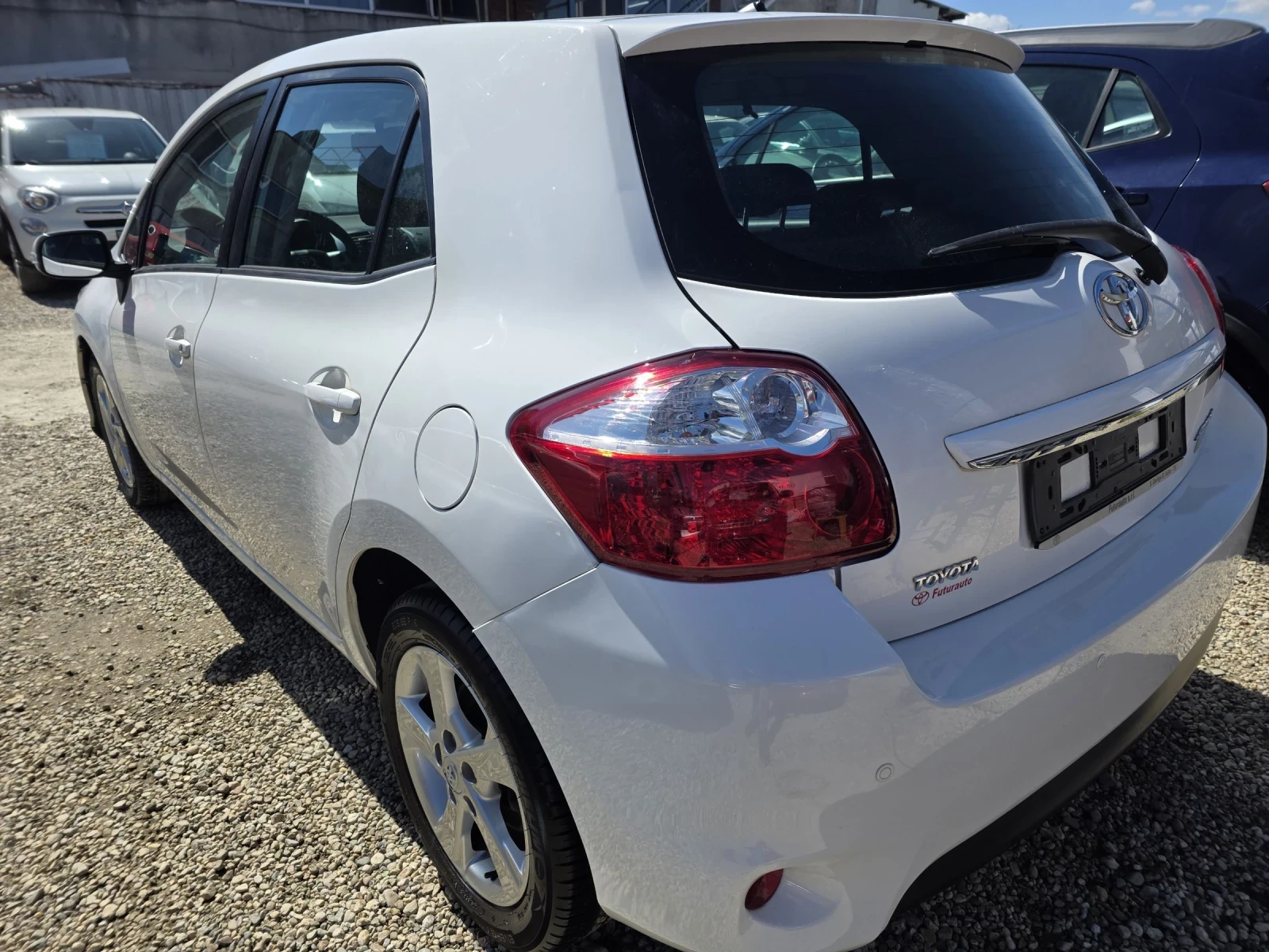 Toyota Auris 1.4 i EURO 5 FACELIFT - изображение 4
