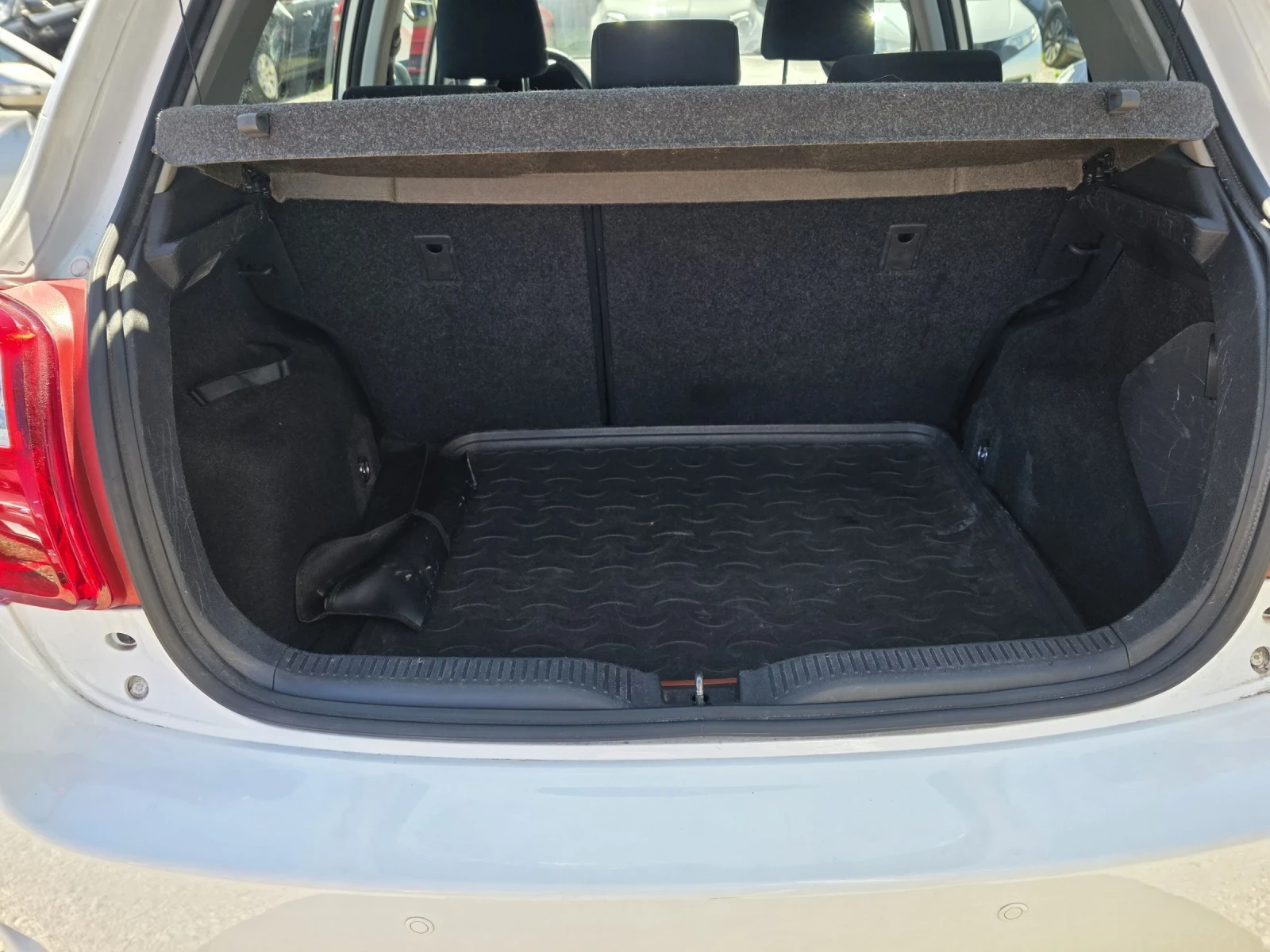 Toyota Auris 1.4 i EURO 5 FACELIFT - изображение 7