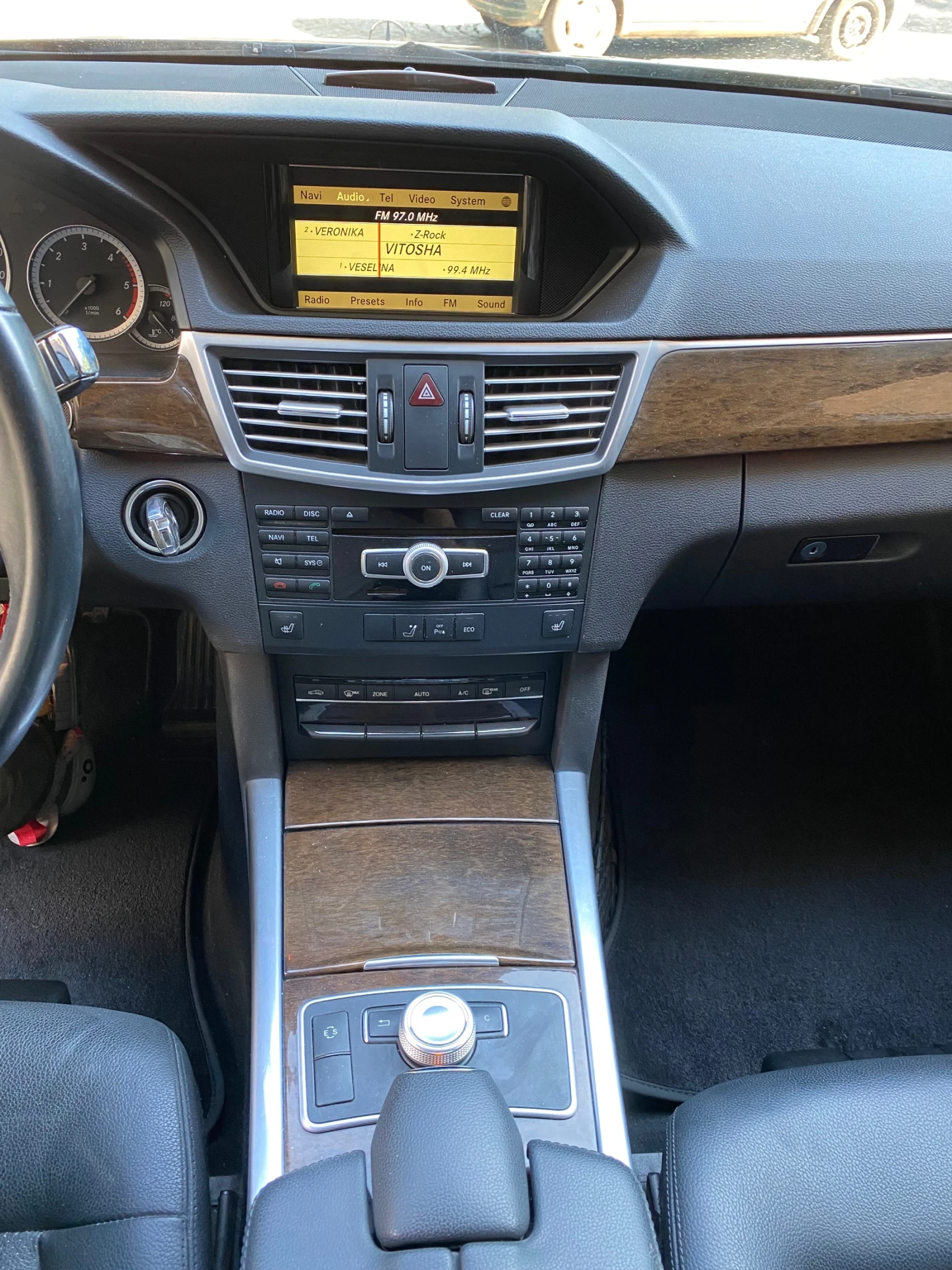 Mercedes-Benz E 200 7 G TRONIC - изображение 9