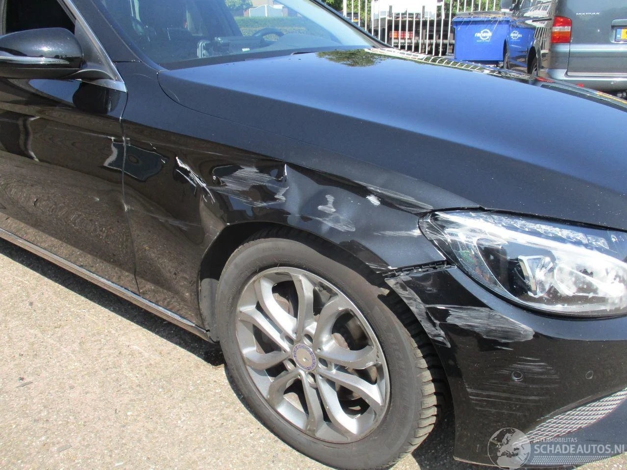 Mercedes-Benz C 300  - изображение 4