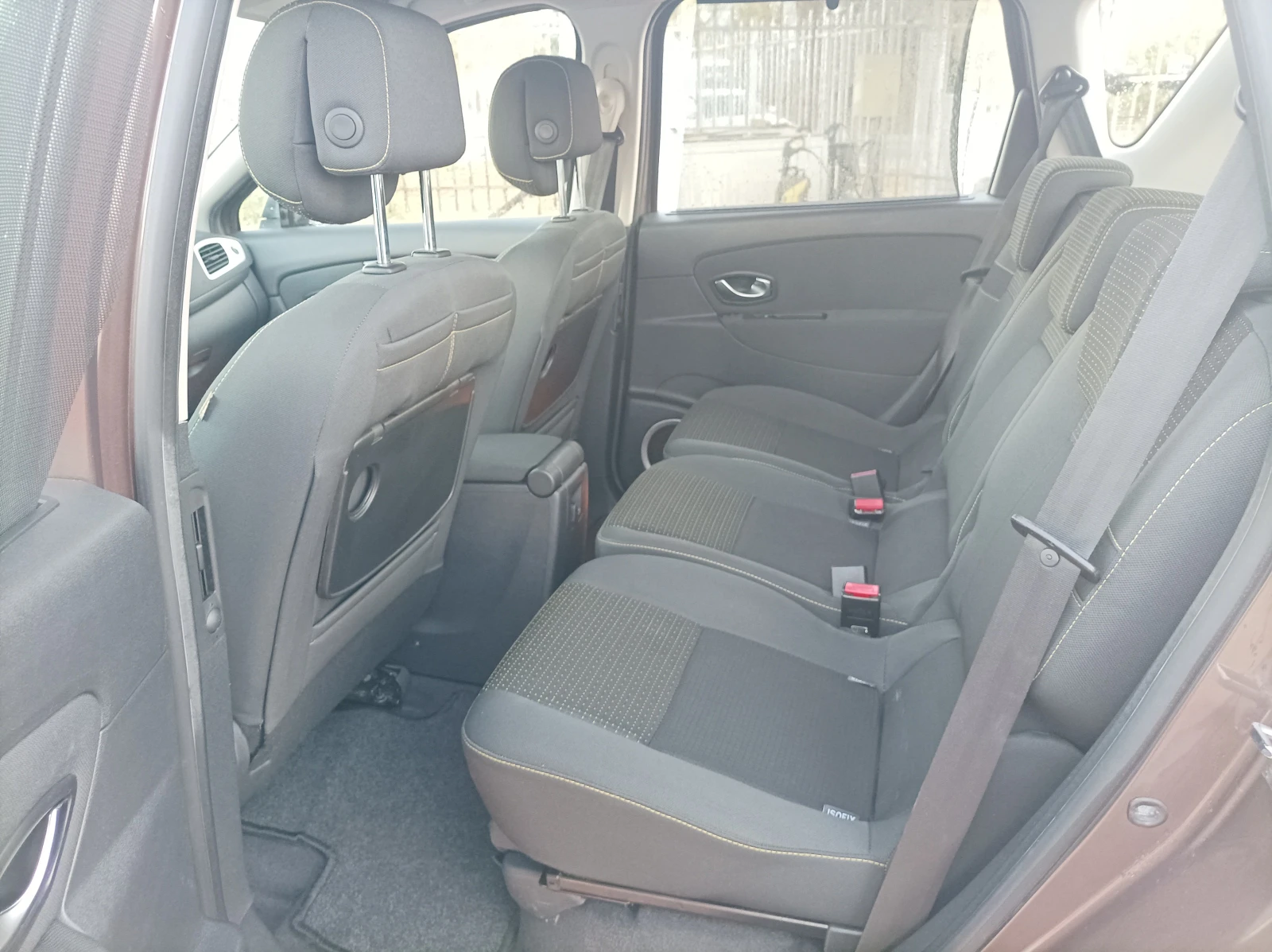 Renault Scenic 1.6 BENZIN / ЛИЗИНГ  - изображение 10