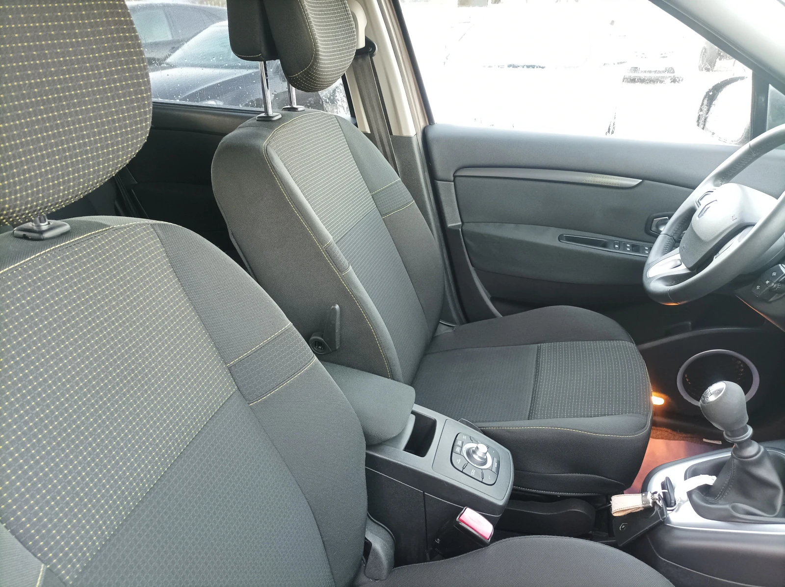 Renault Scenic 1.6 BENZIN / ЛИЗИНГ  - изображение 7