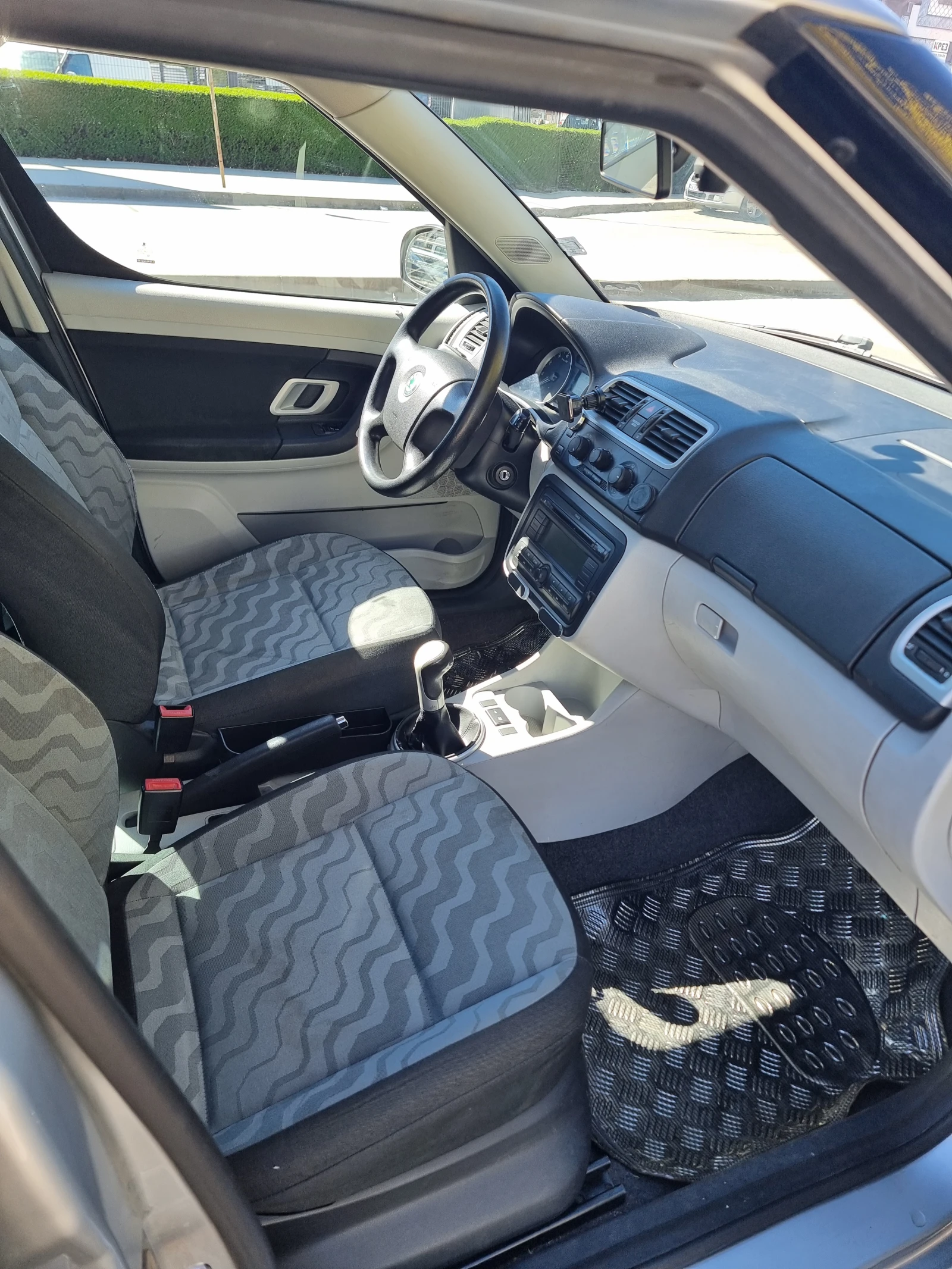 Skoda Roomster 1, 4 16V 86 к.с., снимка 6 - Автомобили и джипове - 54196163