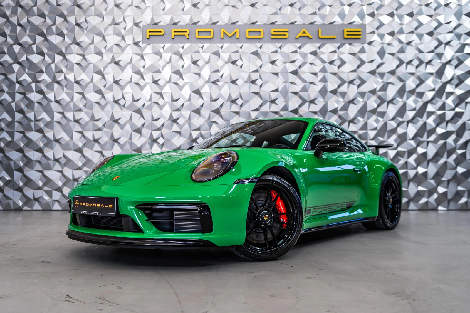 Porsche 911 GTS SportChrono* 