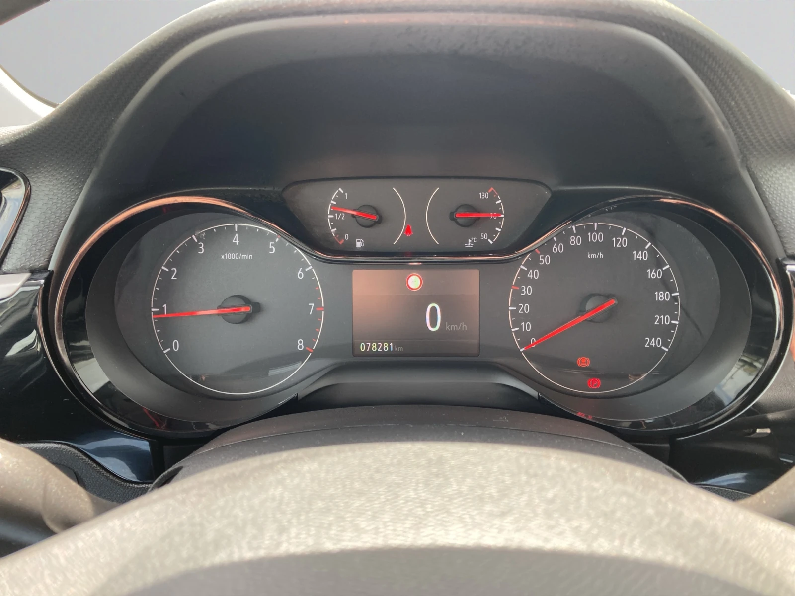 Opel Corsa Edition 1.2 бензин (74kW/100 к.с.) MT6, снимка 15 - Автомобили и джипове - 54606416