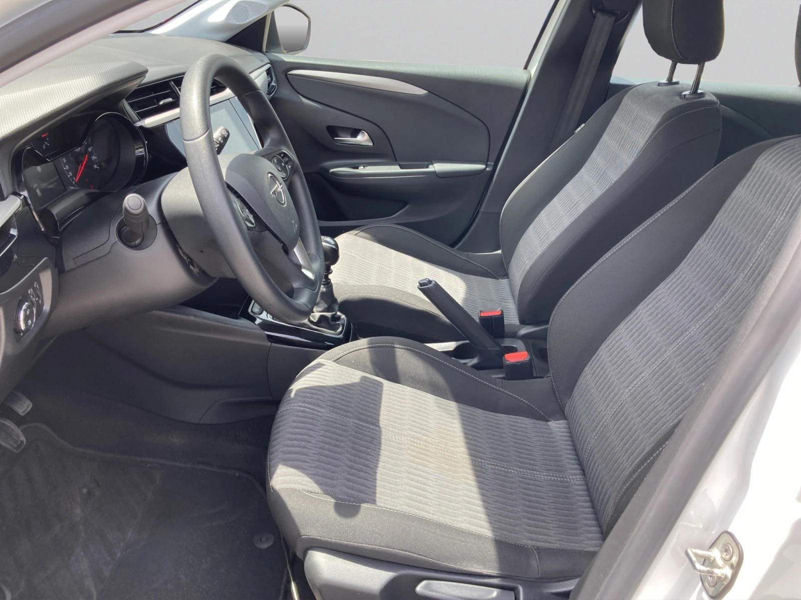 Opel Corsa Edition 1.2 бензин (74kW/100 к.с.) MT6, снимка 10 - Автомобили и джипове - 54606416