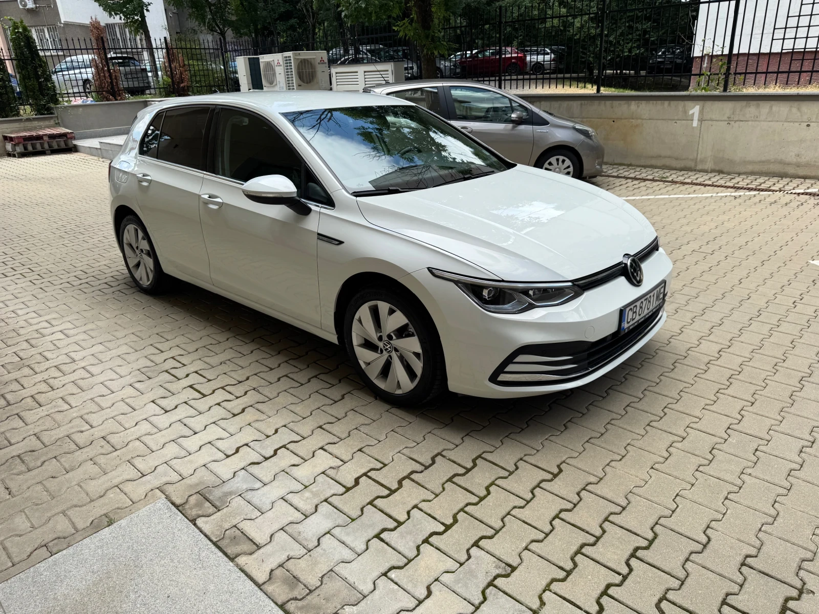 VW Golf Style 2.0 TDI DSG-150к.с.| ACC+ Drive assist | LED, снимка 3 - Автомобили и джипове - 54808549